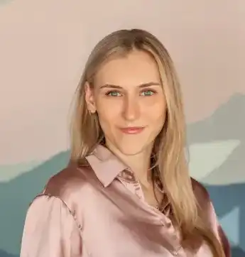 Cassandra Kustec, Registered Psychotherapist at Blue Shores Counselling in Collingwood and Stayner.