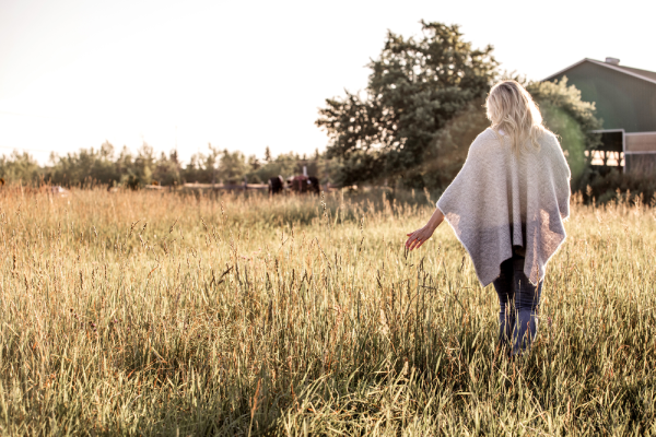 A calm and grounding outdoor moment symbolizing relief from anxiety, stress, and overwhelm. Blue Shores Counselling provides professional counselling services in Collingwood and Stayner, Ontario, helping individuals manage anxiety, reduce stress, and regain a sense of balance and control through supportive and evidence-based therapy.